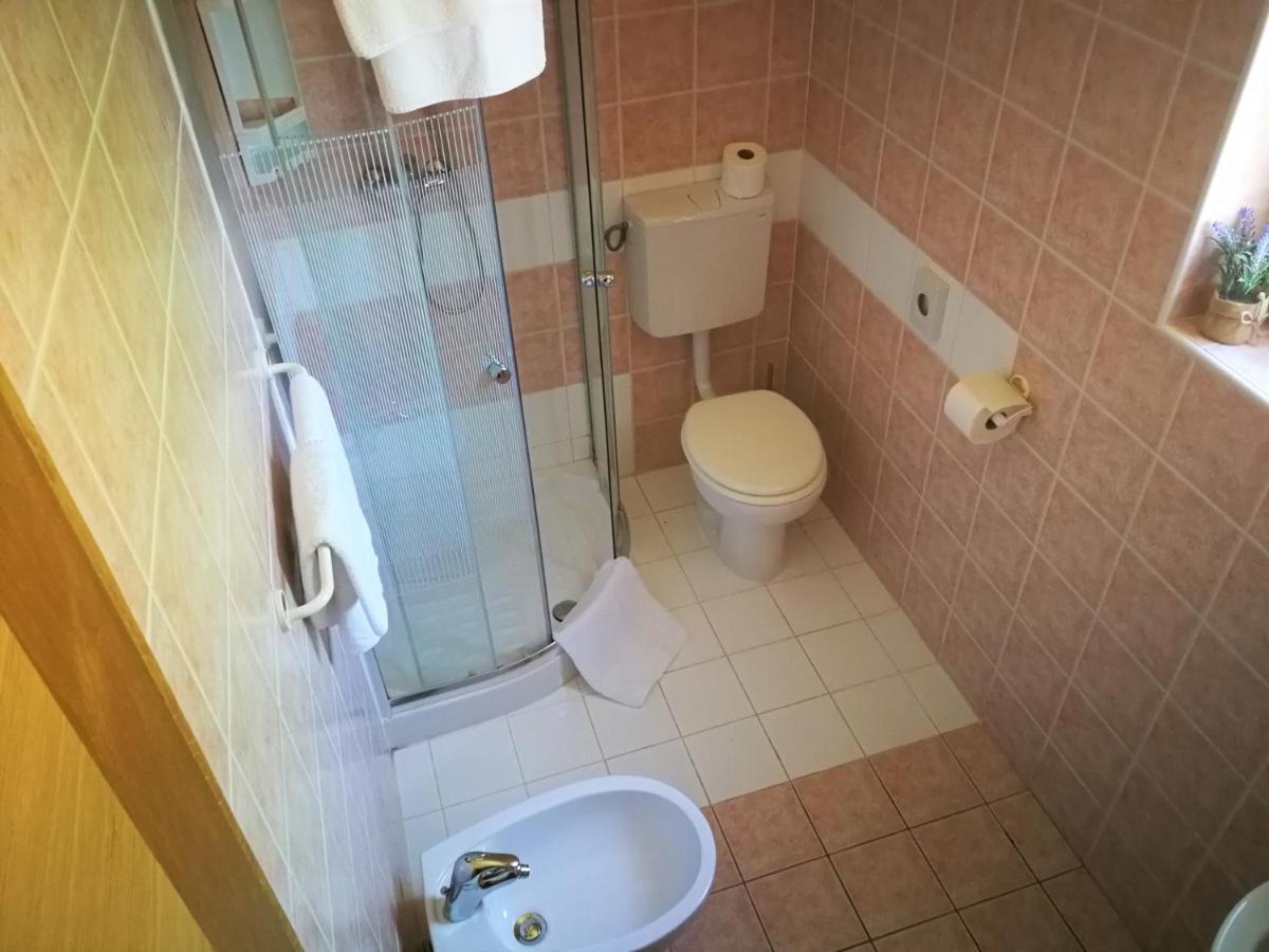 Apartments Bilic With Garden & Swimming Pool - 50M From The Beach Pjescana Uvala Exterior foto